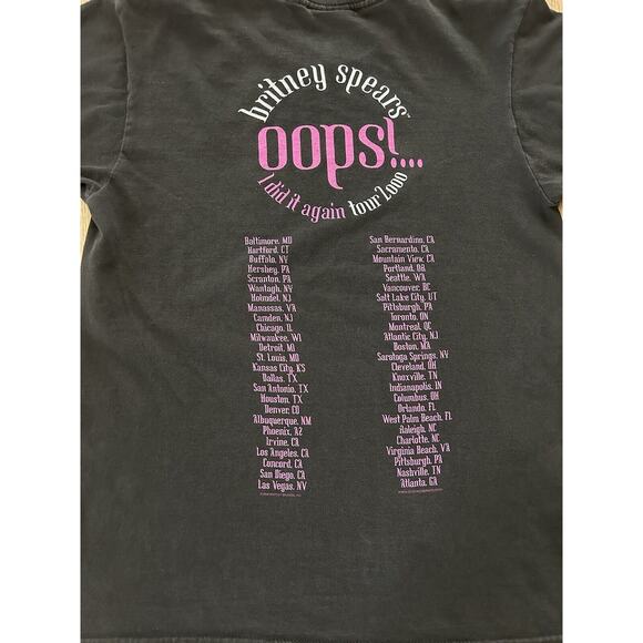 Vintage Britney Spears Concert Tee Authentic 2000s Oops!…I Did It Again Size S - Picture 9 of 12